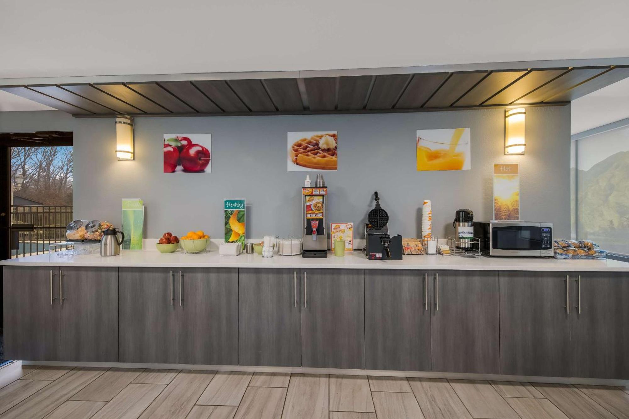 Quality Inn Asheville Airport Флетчер Экстерьер фото
