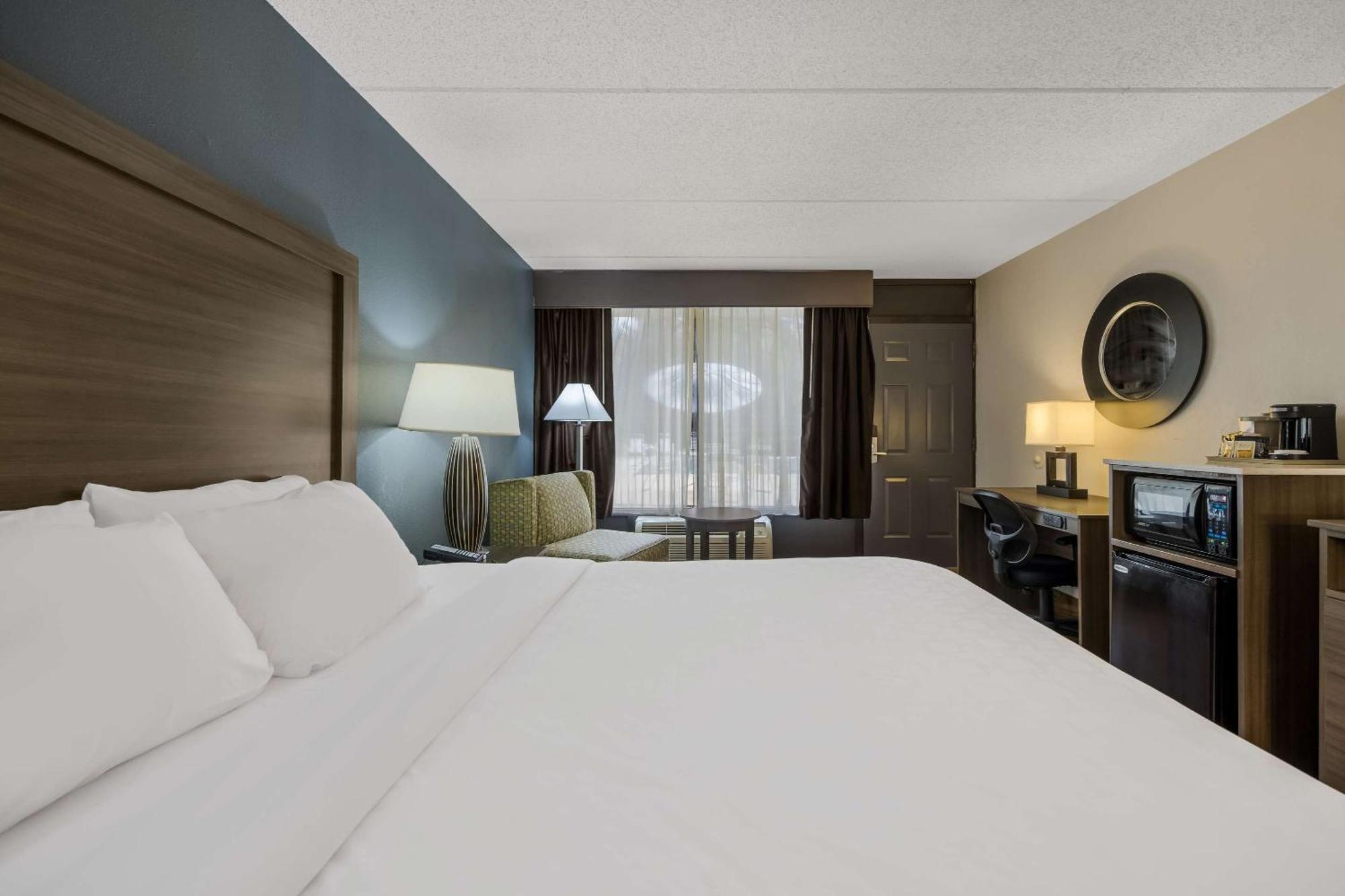 Quality Inn Asheville Airport Флетчер Экстерьер фото