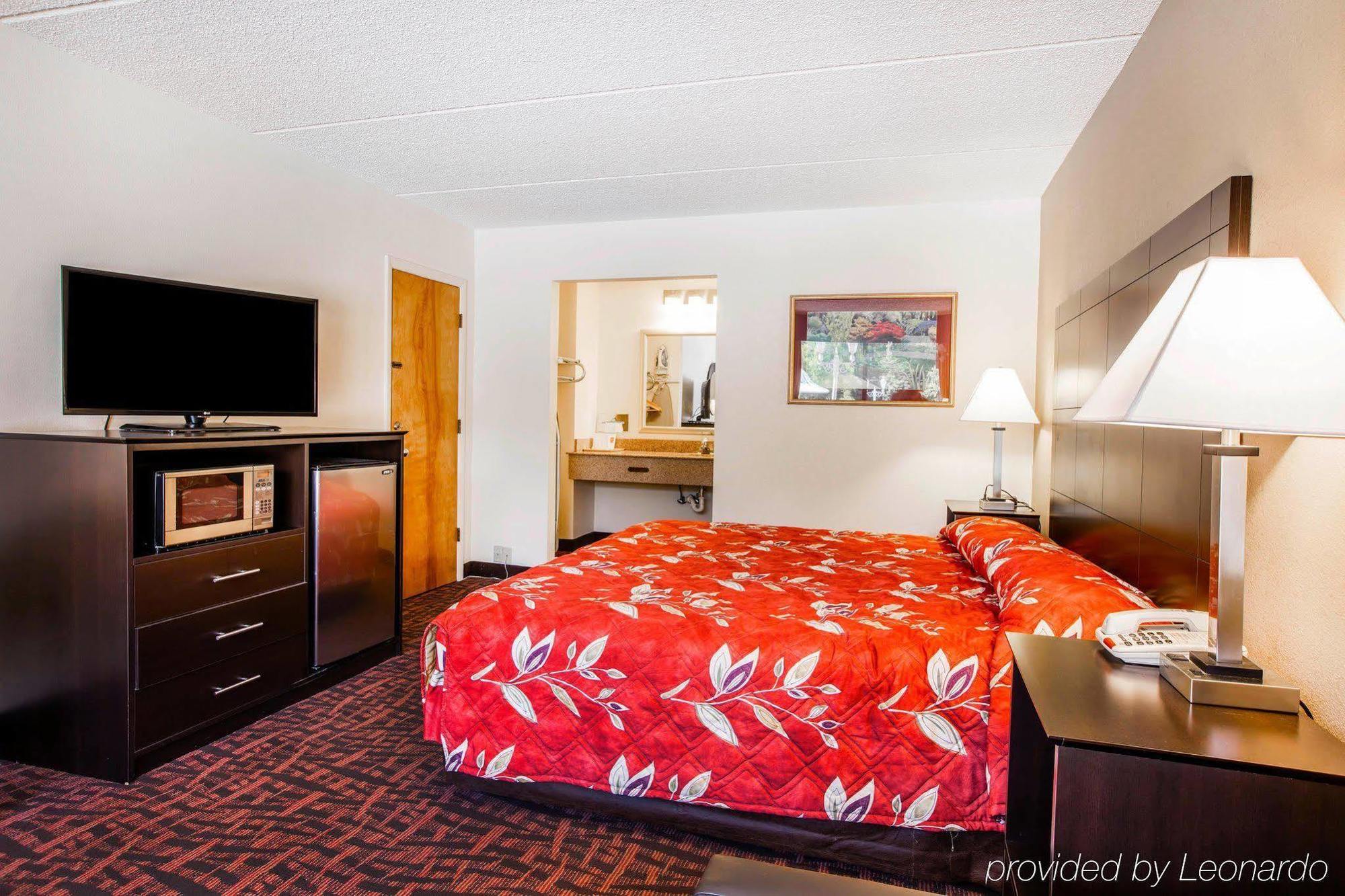 Quality Inn Asheville Airport Флетчер Экстерьер фото