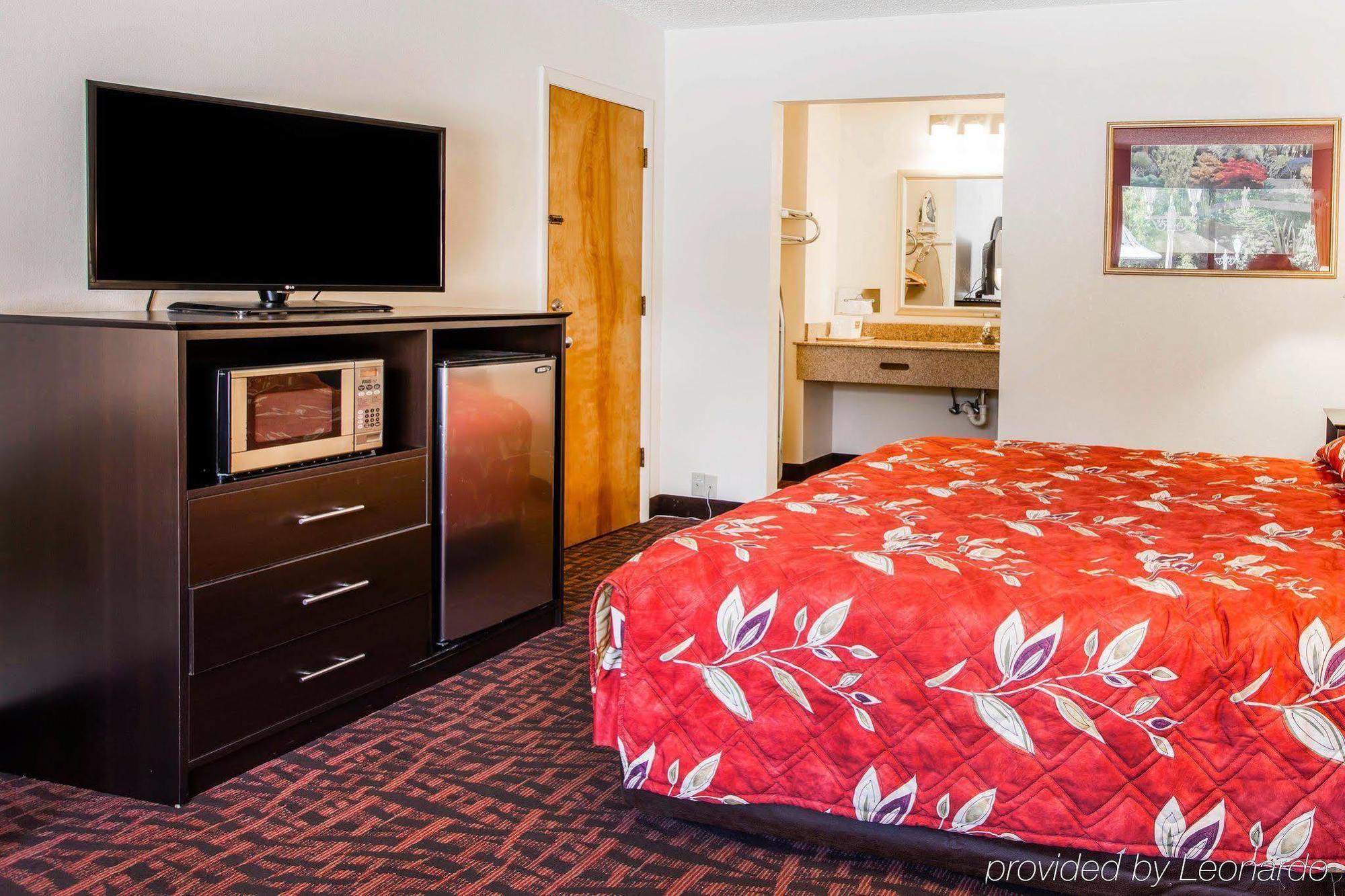 Quality Inn Asheville Airport Флетчер Экстерьер фото